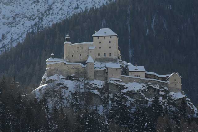 Castelul Tarasp