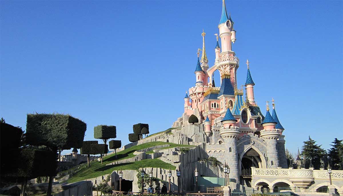 Palatul de la Disneyland Paris