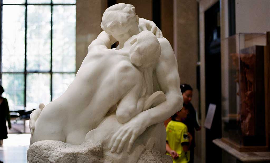 Sarutul, capodopera la Muzeul Rodin