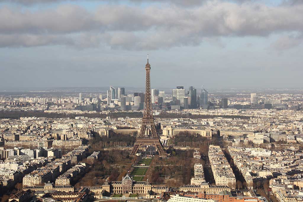 Vedere din Turnul Montparnasse din Paris