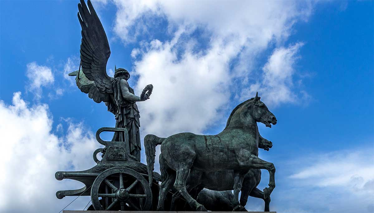 Statuie de pe Monumentul Vittorio Emanuele II din Roma