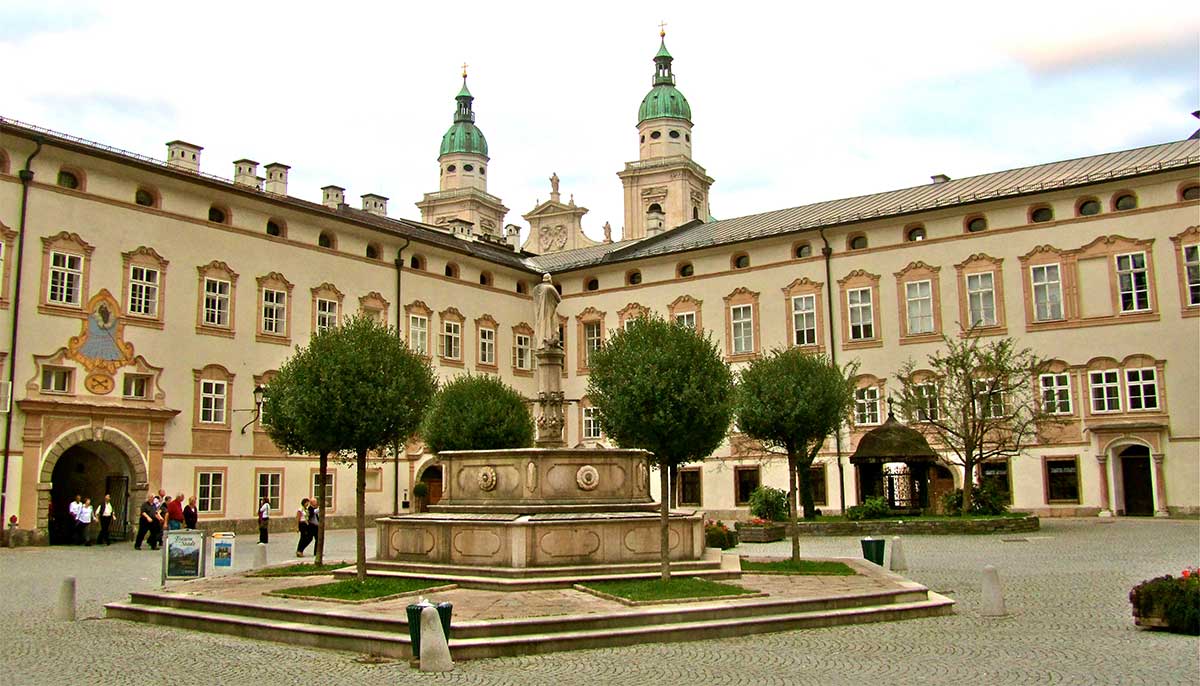 Palatul Residenz din Salzburg