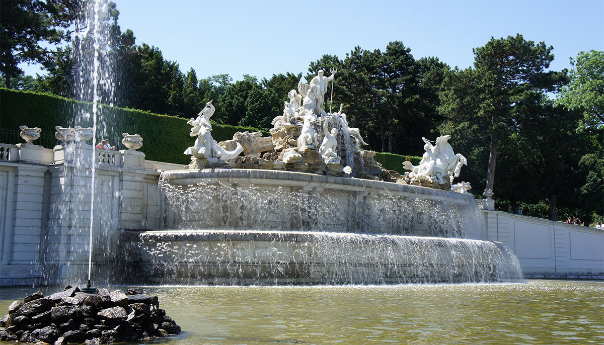 Fantana lui Neptun din Parcul Palatului Schonbrunn